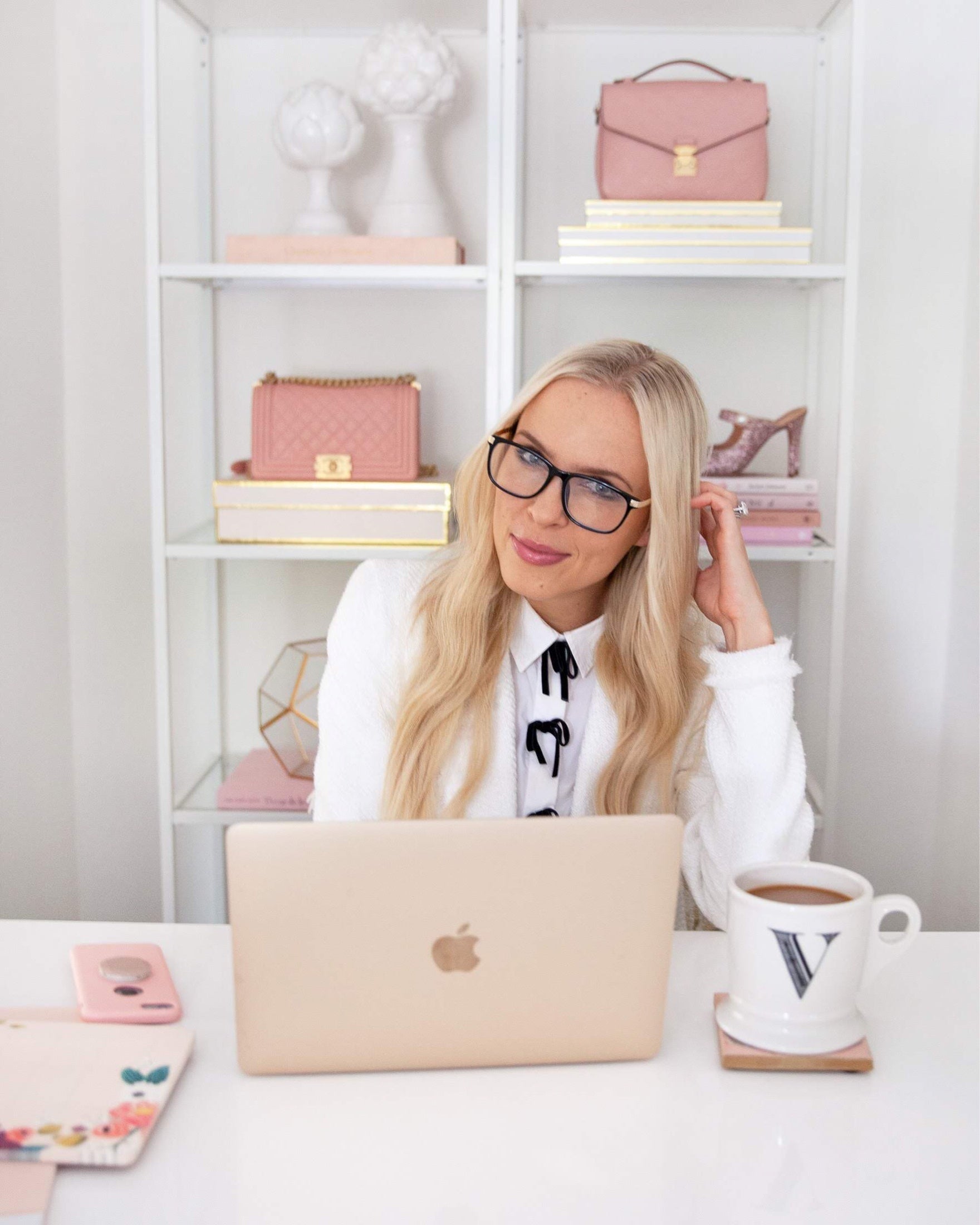 LadyBoss Journal story: The Laptop Face Should Not Become Your Fall Look