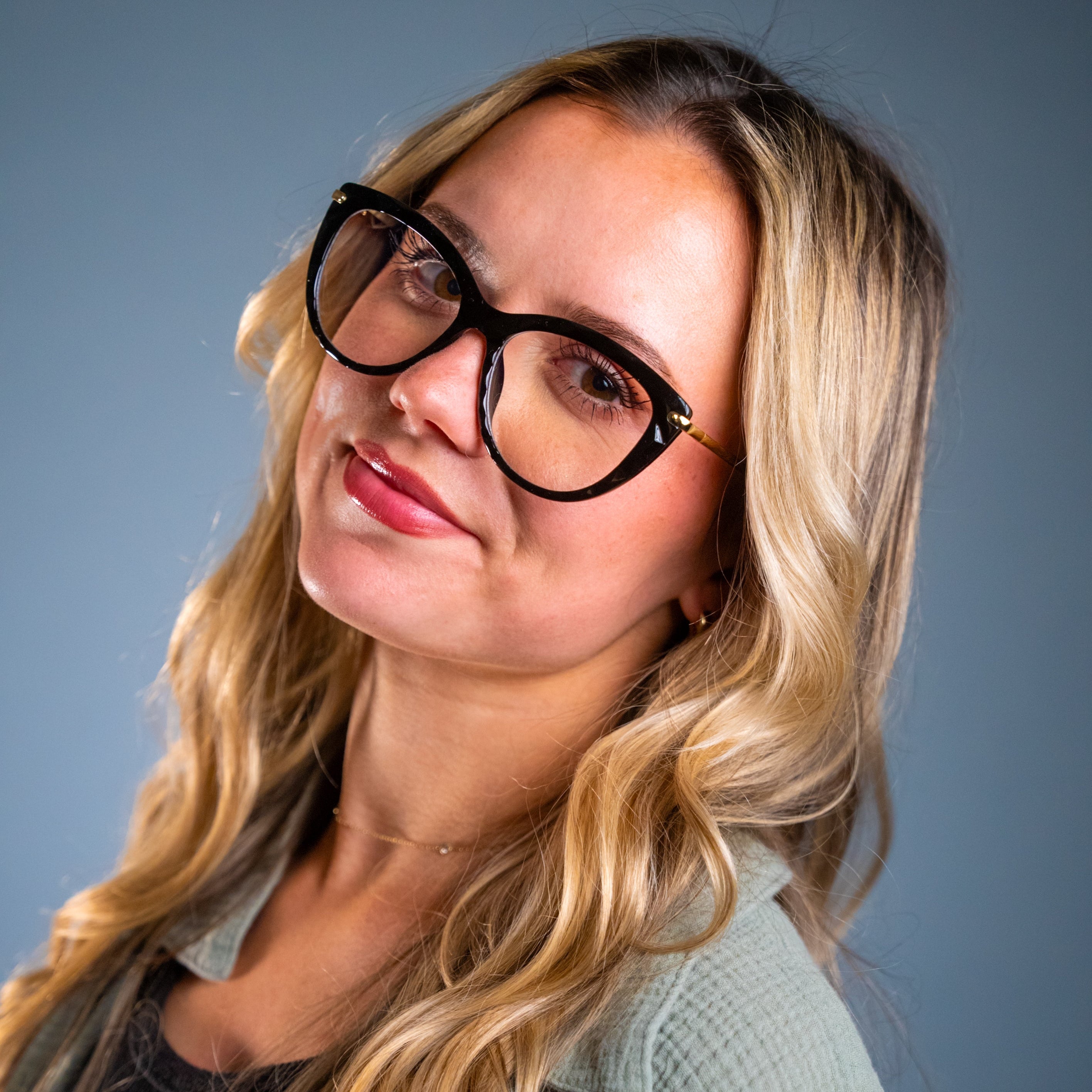 Model wearing LadyBoss Magniques eyeglasses in Black #frame color_black