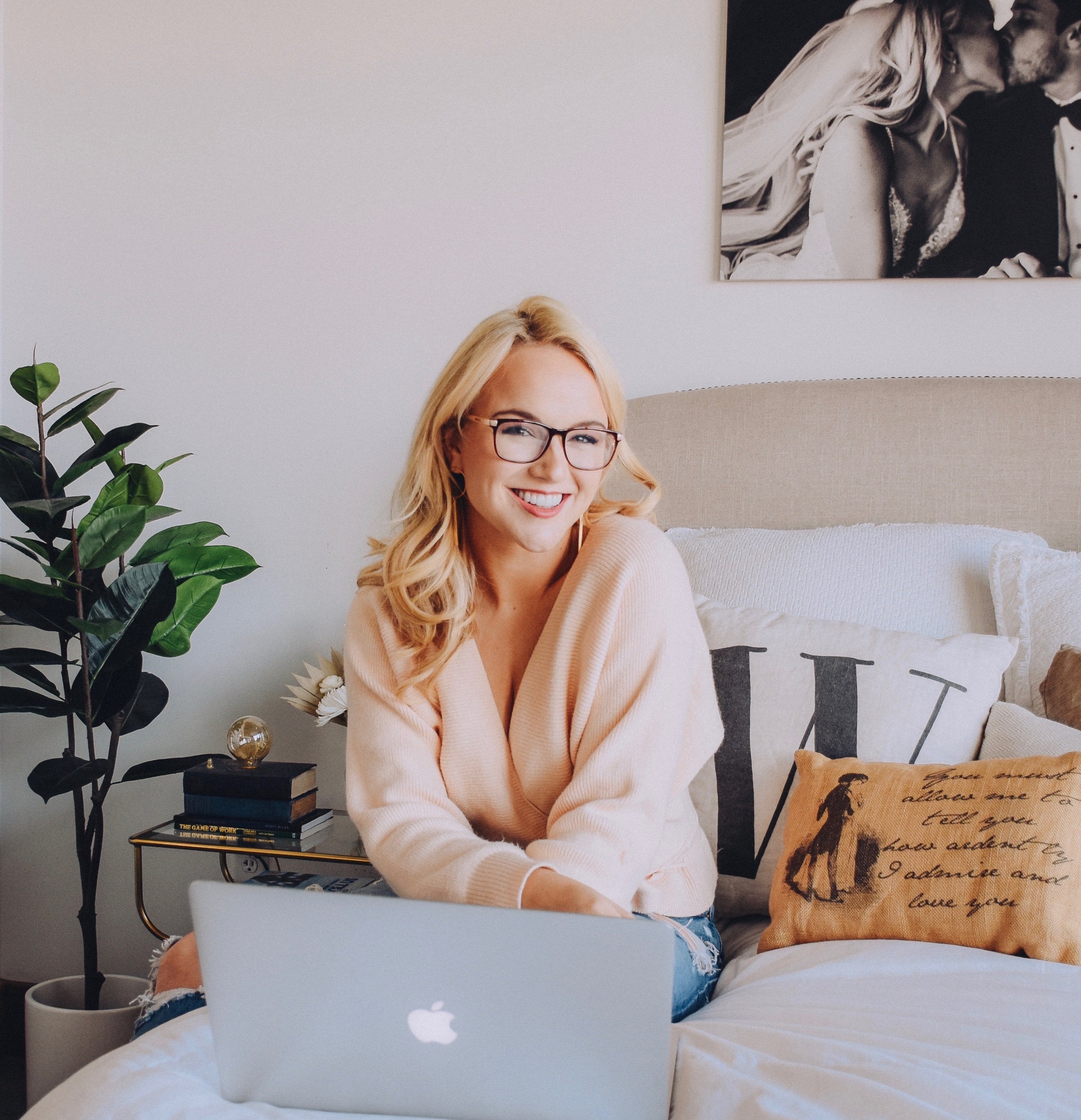 LadyBoss Journal story: Readers, Prescription Glasses and the Menu That Betrayed the Table