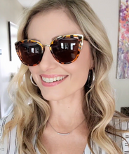 Load image into Gallery viewer, LadyBoss Contours (Leopard) - Sunglasses

