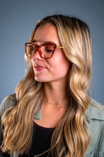 Load image into Gallery viewer, LADYBOSS SAVANTS - Leopard (New) - LadyBoss Glasses
